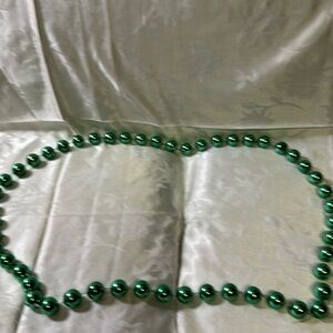 Large bids green color